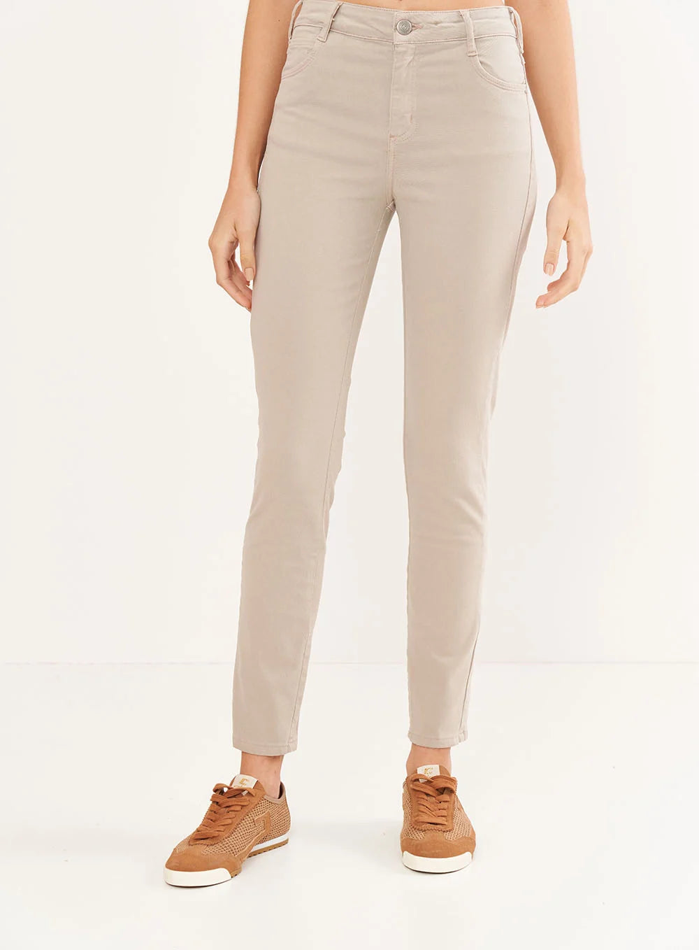 Calça Feminina Justa Em Sarja - Bia