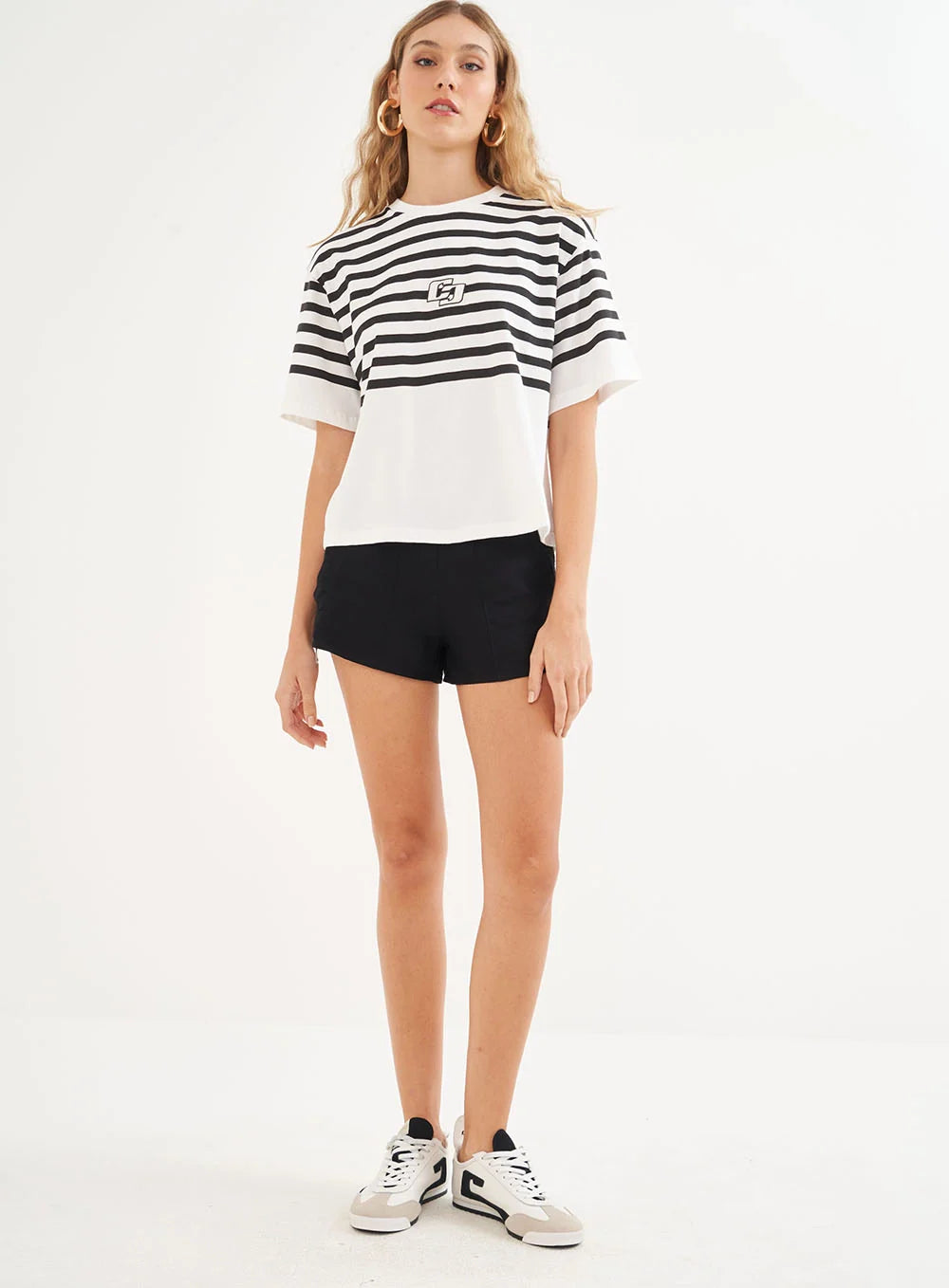 Camiseta Feminina Com Listras