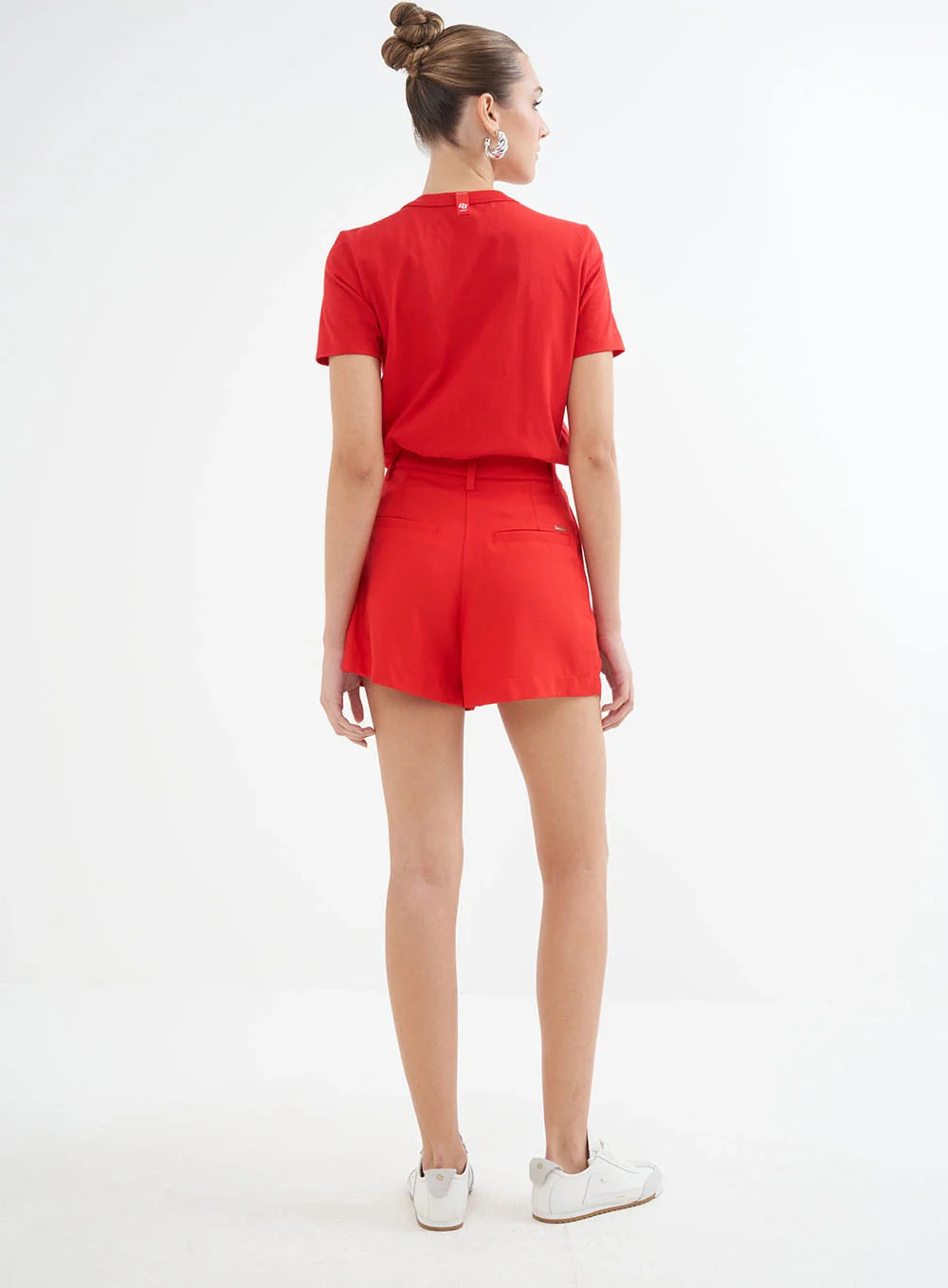 Camiseta Feminina Com Logo Metalizada