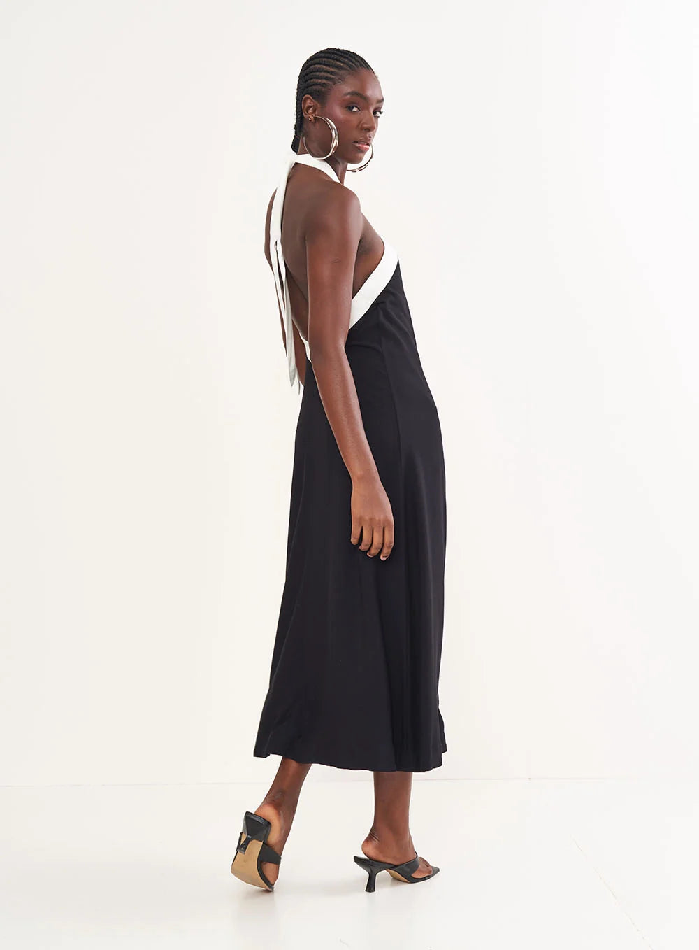 Vestido Midi Halter Com Amarração